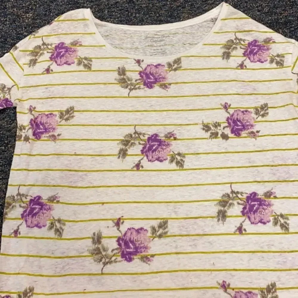 American Eagle Outfitters Floral Print top sz. M
